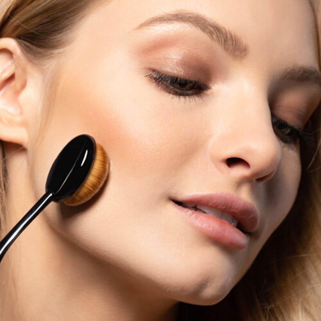 Medium Oval Brush Premium Quality - 1un