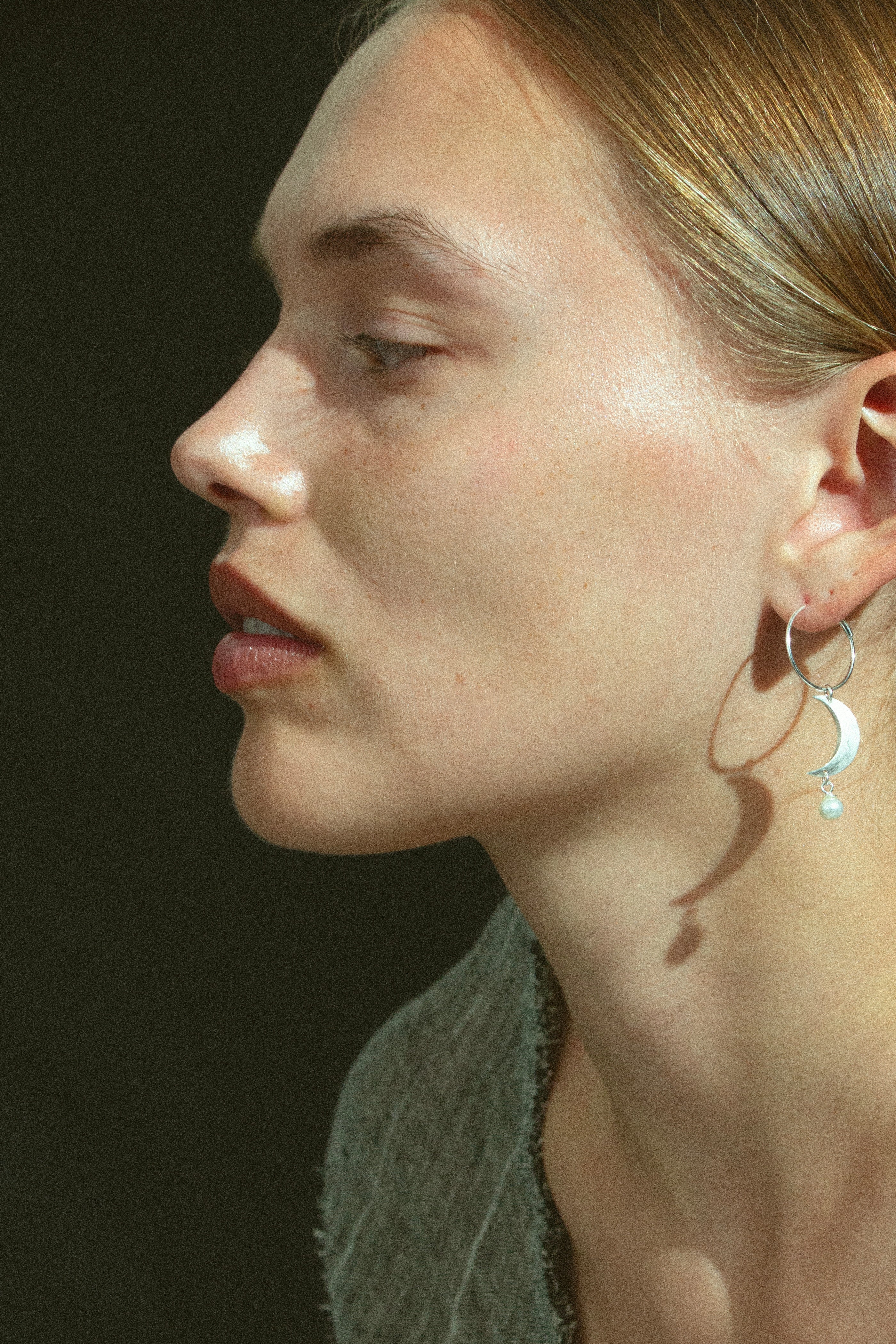 Jane Kønig  Half Moon With Pearl creol - sølv