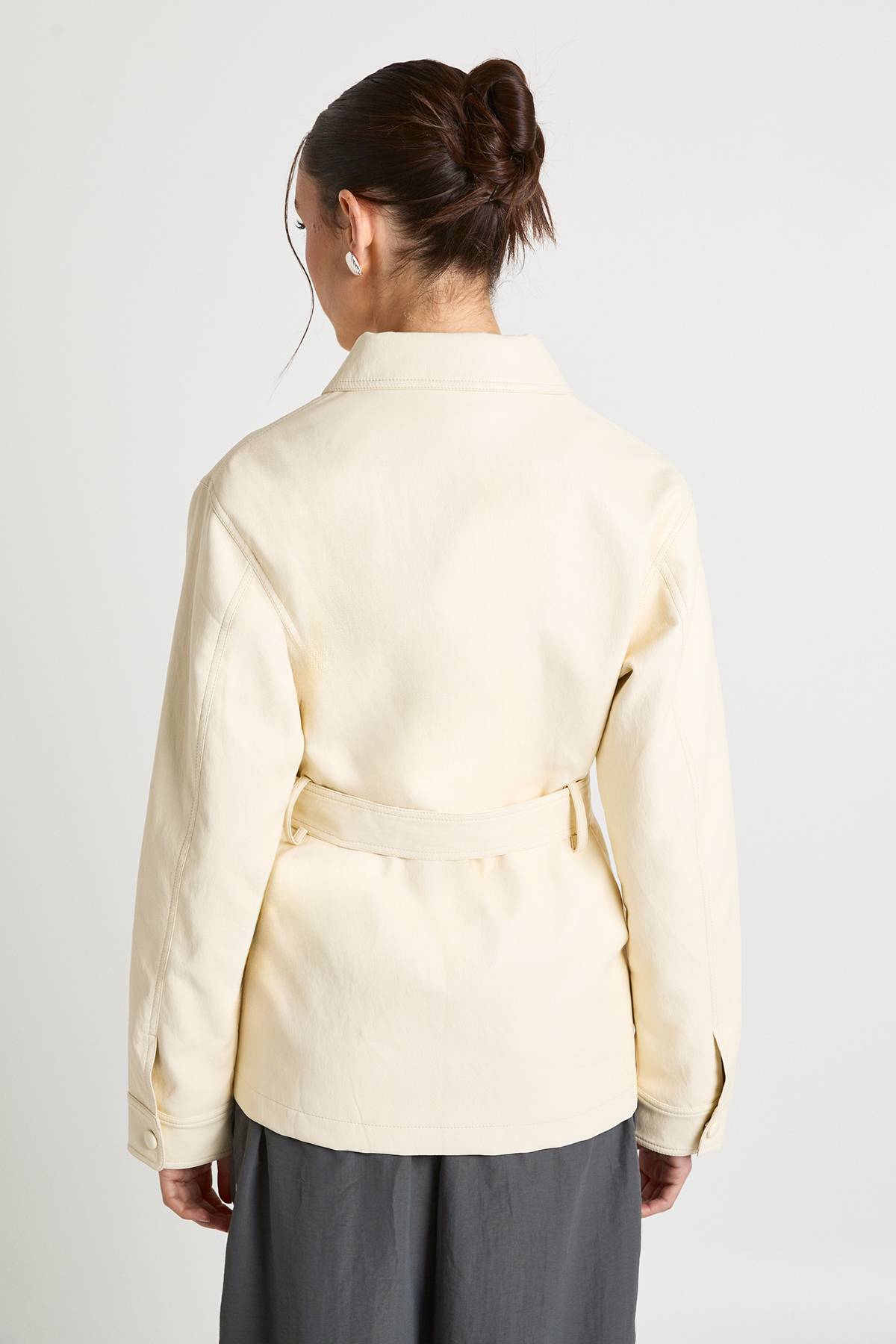 boohoo Surchemise Utilitaire À Poches En Synthétiquecuir Avec Ceinture