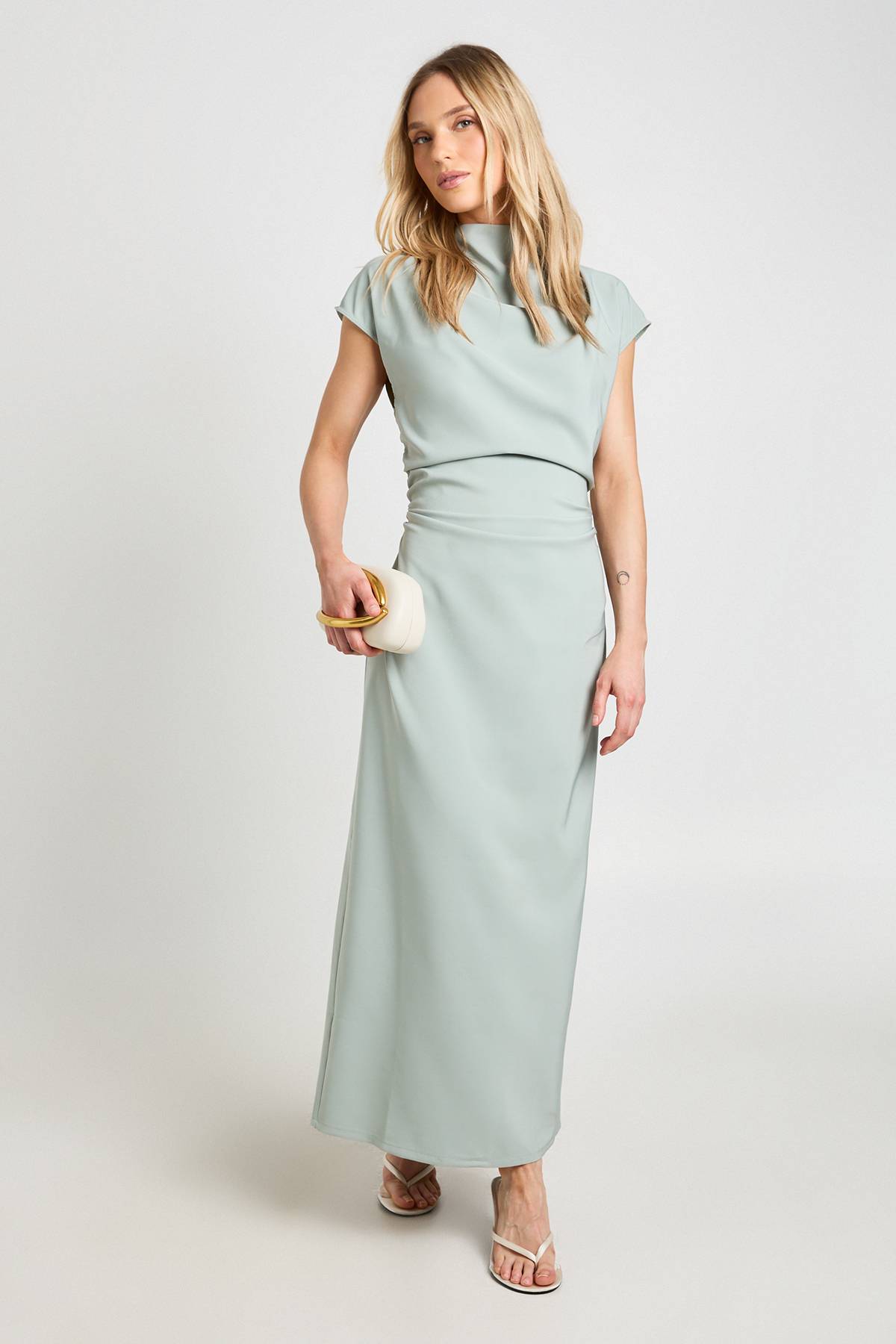 boohoo Robe Mi-longue Petite Taille Dos Ouvert Avec Taille Froncée