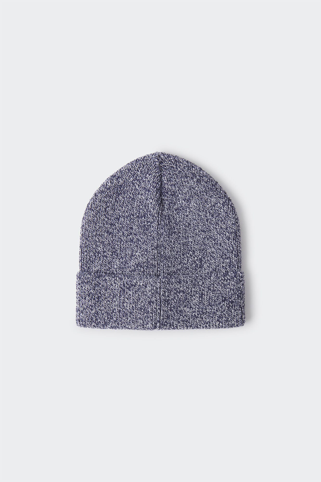 Gorro de malha trançada para menino