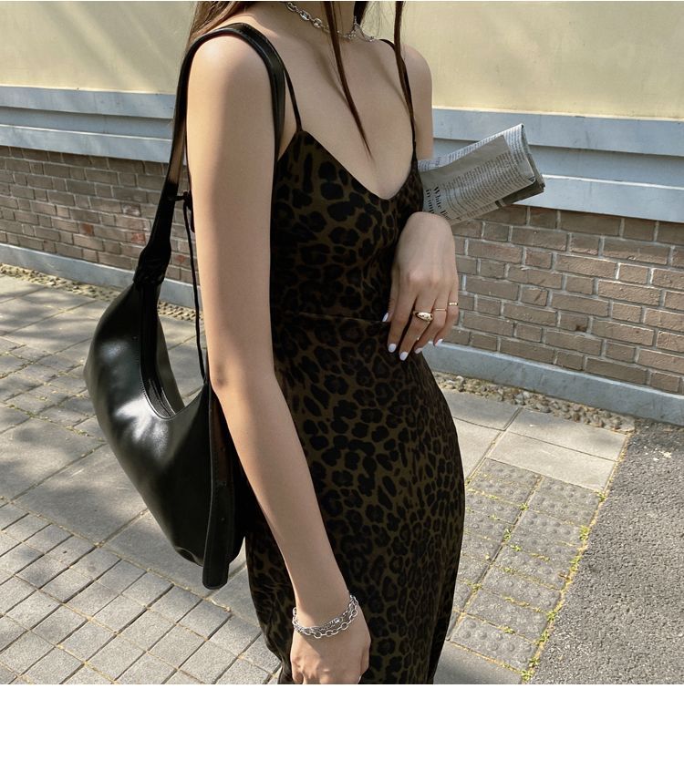 Yuxi - Luipaard Slim-Fit Mini Spaghettibandjes Jurk / Luipaard Slim-Fit Midi Spaghettibandjes Jurk