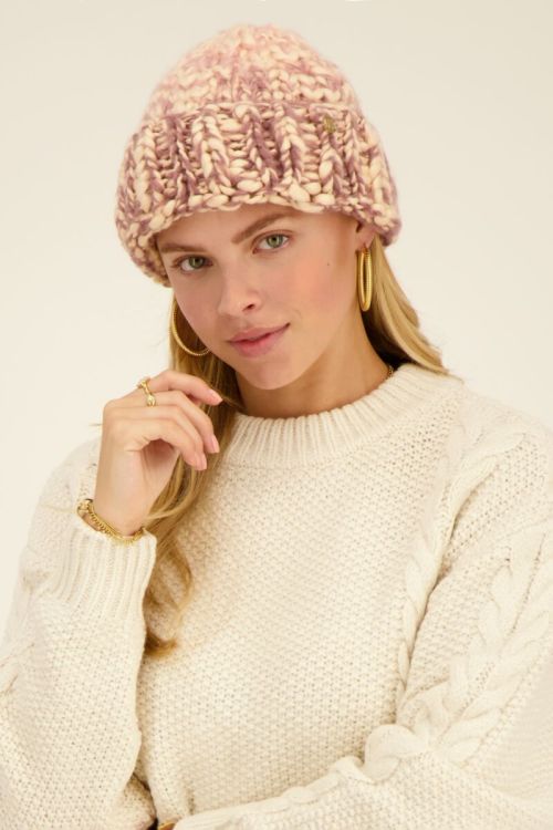 Multikleur muts met paars en roze tinten