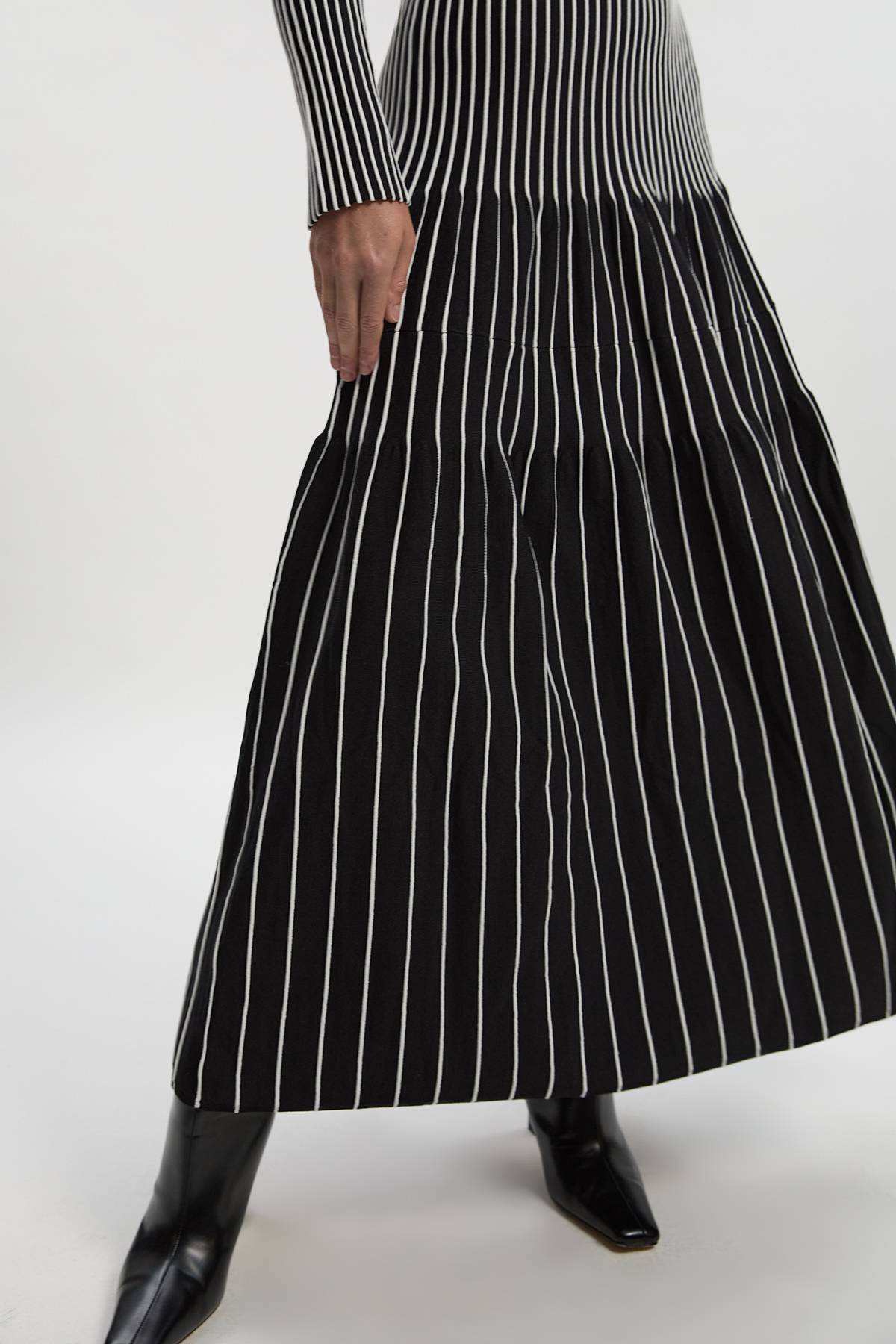KarenMillen Robe Maxi Tricotée Rayée en Mélange de Viscose