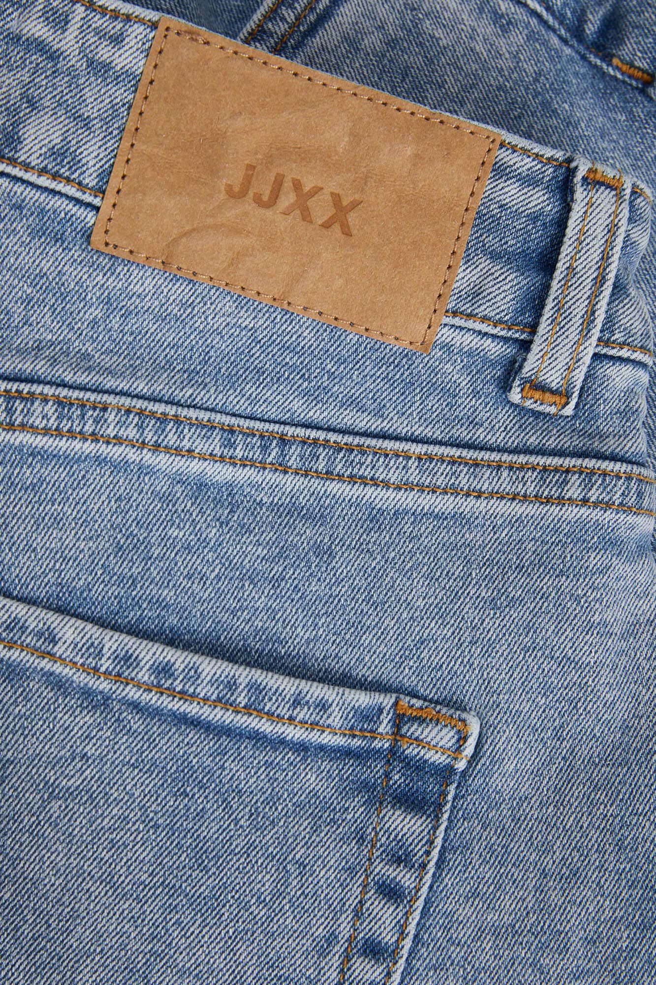 calça jeans de corte justo