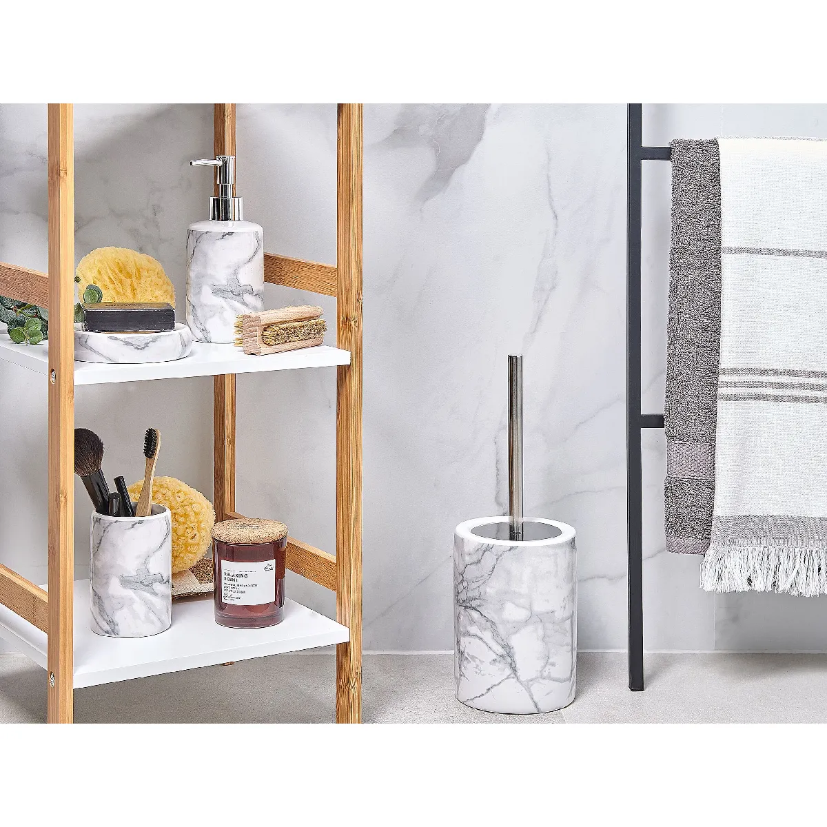 Beliani ARAUCO - Lot de 4 accessoires de salle de bains en céramique blanche