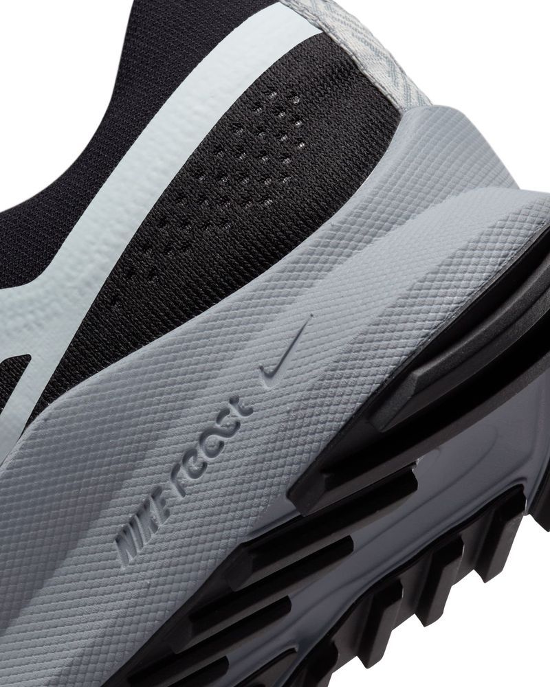 Chaussures de trail Nike Pegasus Trail 4 Noir & Gris pour homme