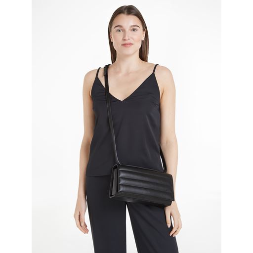 Calvin Klein Line Quilt Crossbody Taske, Black