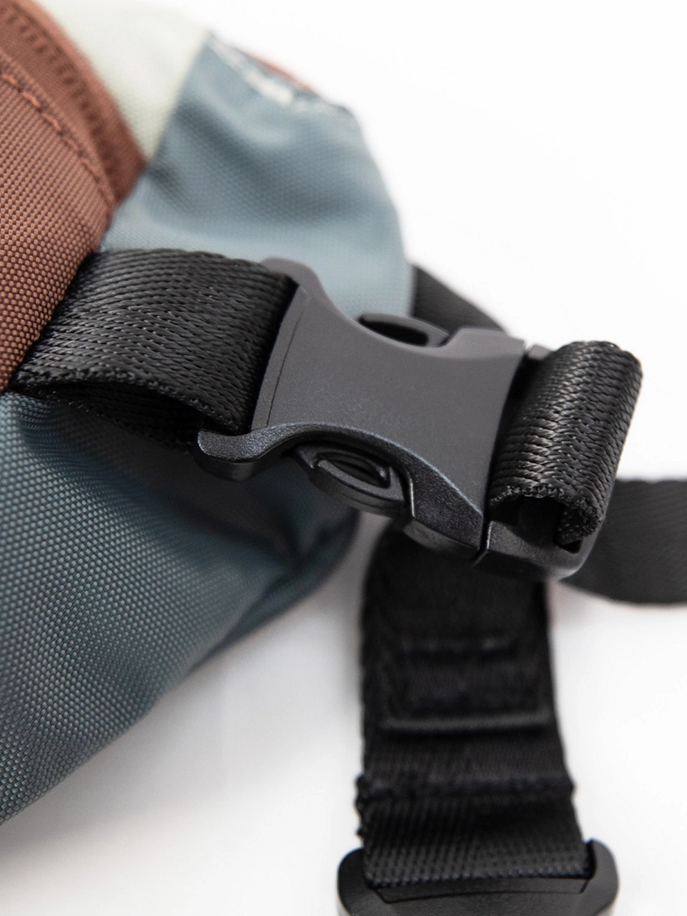 Doughnut Seattle Go Wild Series Bag grey x brown