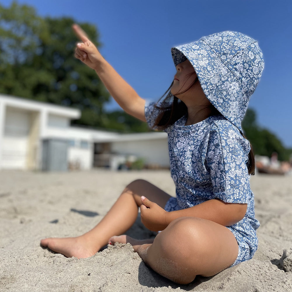 Køb Petit Crabe Evening Sky (Made With Liberty© Fabric) Luna Boatneck Uv-Shirt S/S