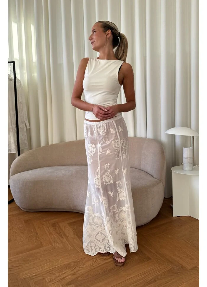 BYIC Ellinoric Lace Maxi Skirt