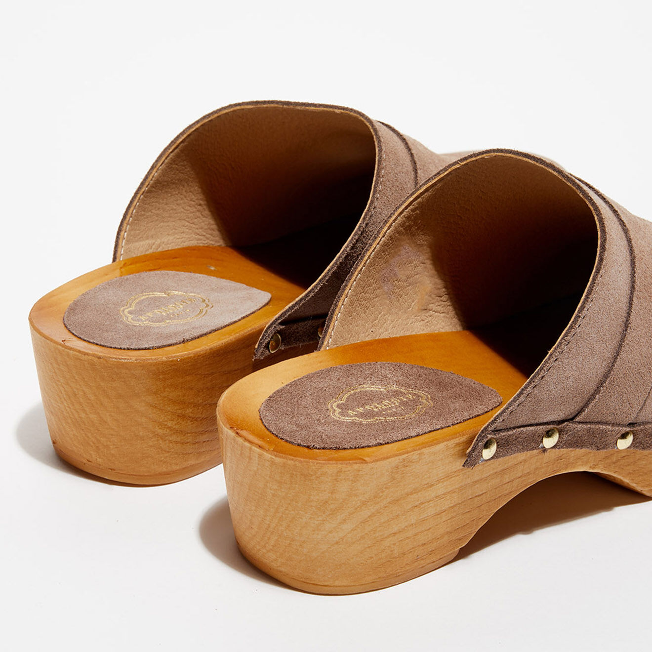 Apologie Studio Sabots en Velours de Cuir Sofia taupe - Talon 5 cm