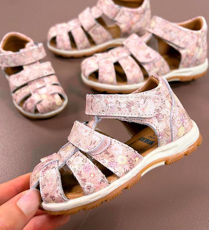 Wheat Sandaler - Frei L - Clam Multi Flowers
