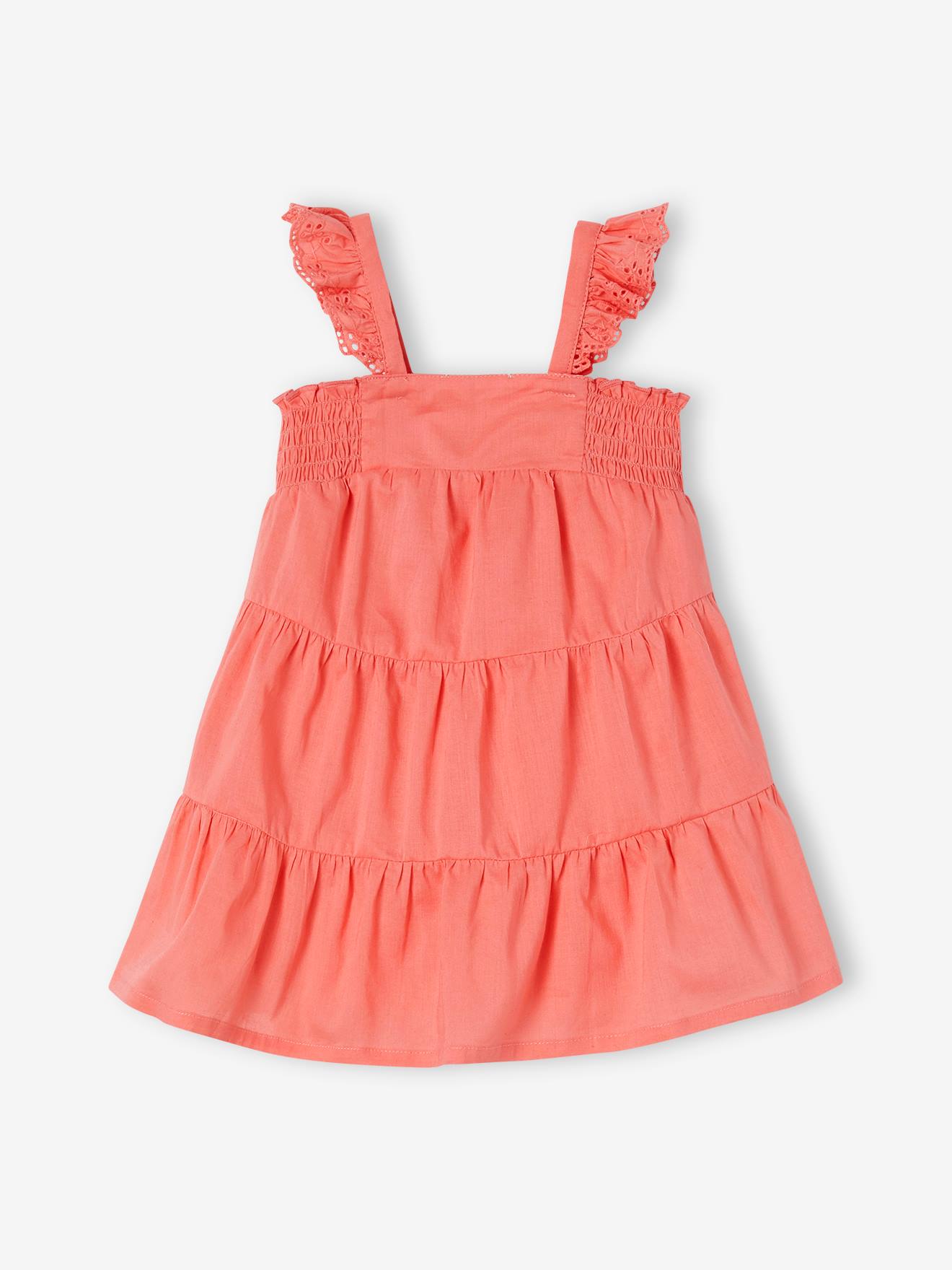 Vestido rosa para bebê com detalhes franzidos e 3 babados.