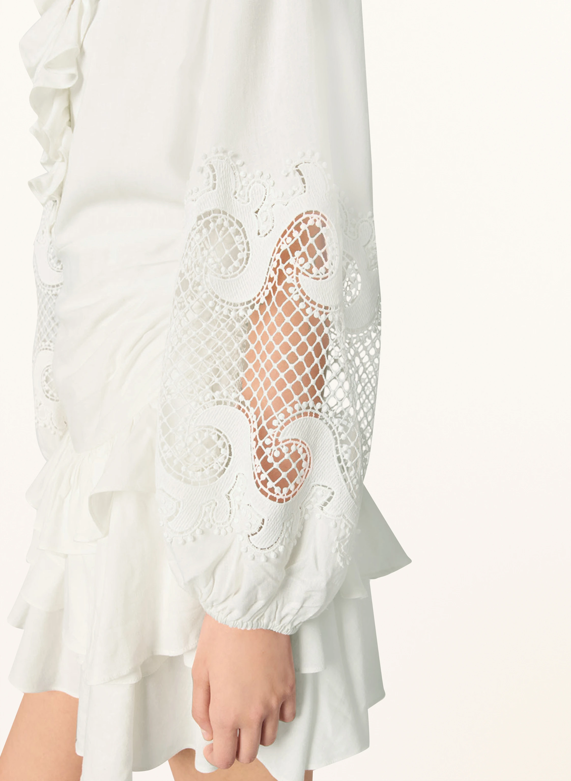 maje Kleid mit Volants und Lochspitze