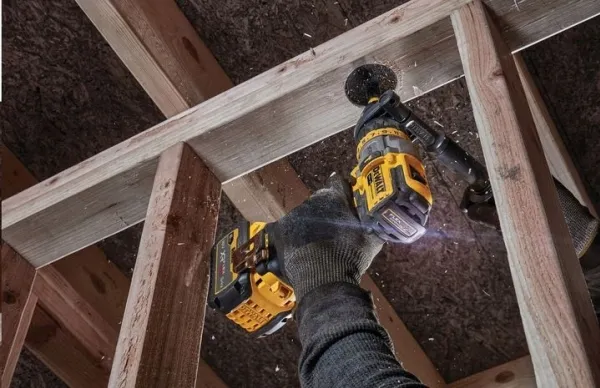 DeWALT DCD999NT-XJ - Hammerbor/skruemaskine - ledningfri - 3-hastigheders - nøgleløs borepatron 13 mm - 126 N·m - intet batteri - 18 V - SOLO