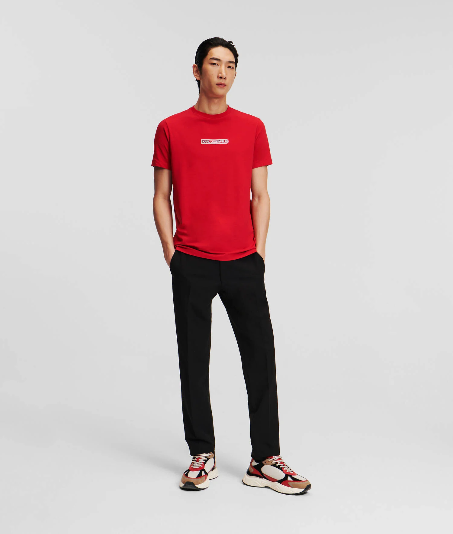 PANTALON AVEC CORDON DE SERRAGE