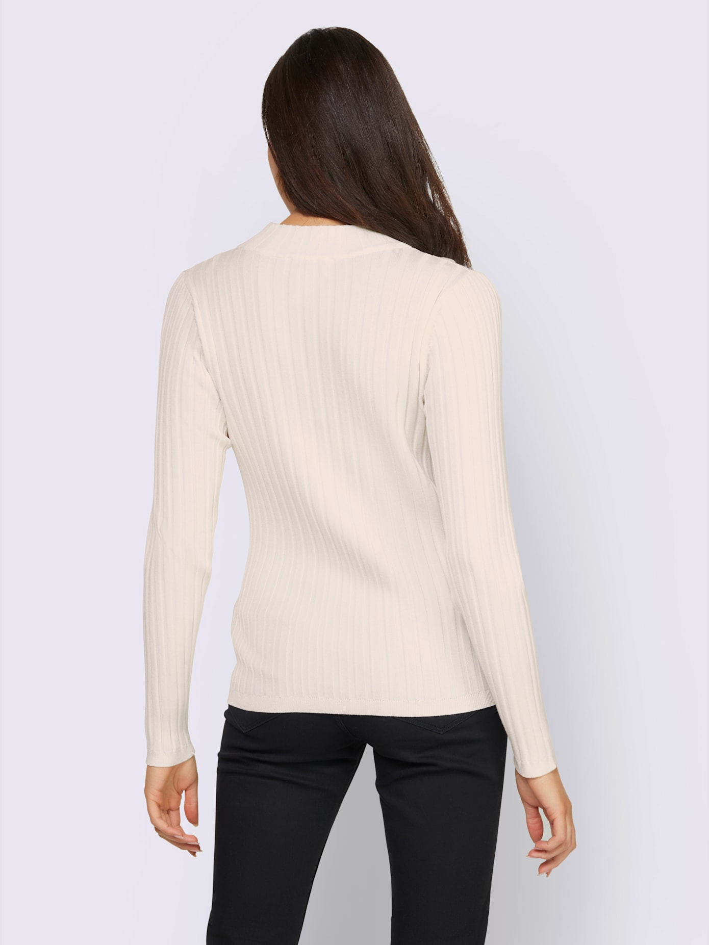Pull col montant tricot côtelé moderne