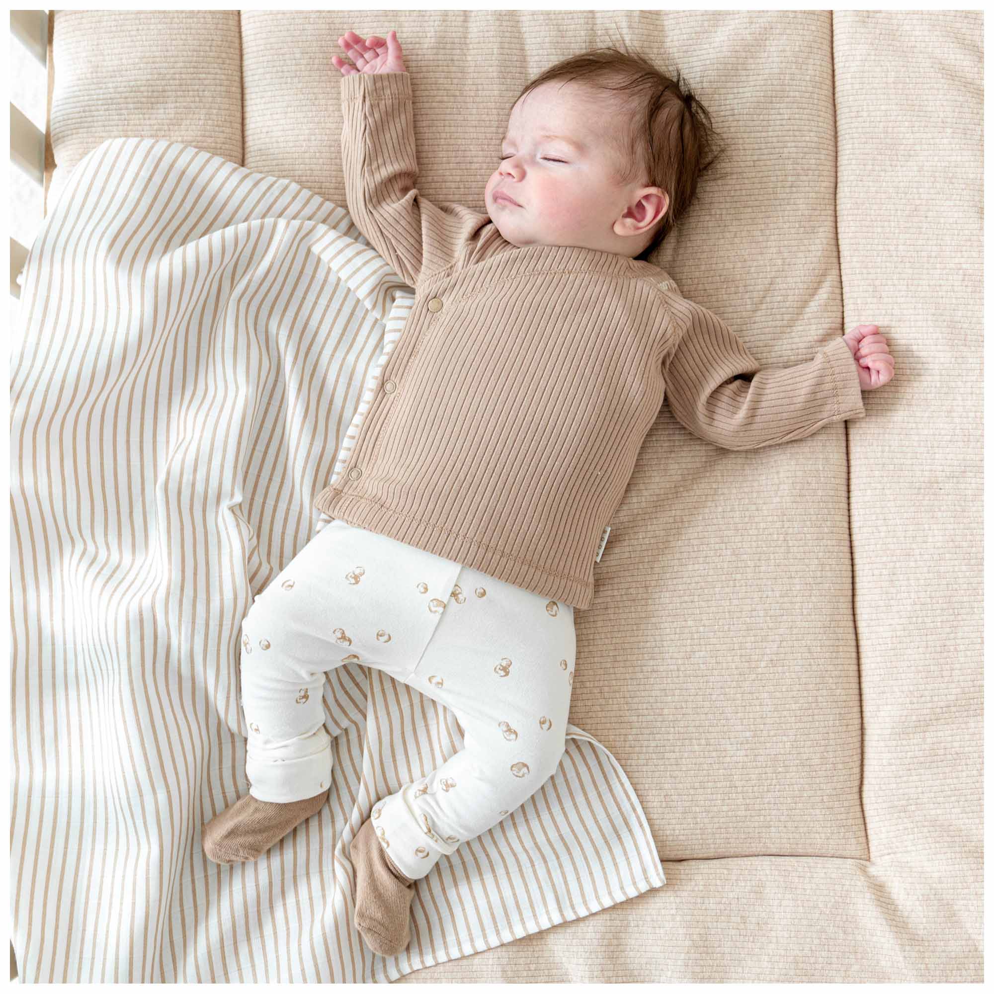Prénatal newborn overslagshirt rib lange mouwen effen taupe