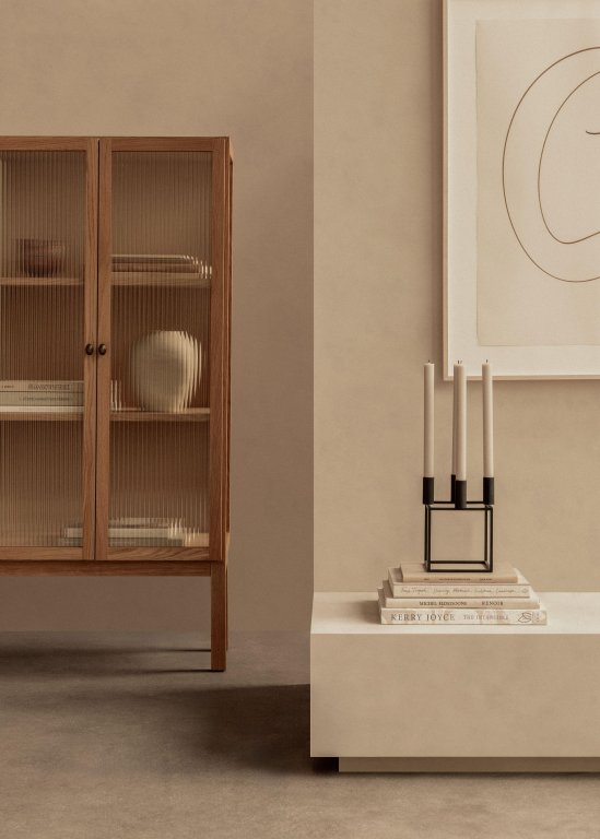 Audo Copenhagen Curiosity vitrinekast H143 naturel eiken