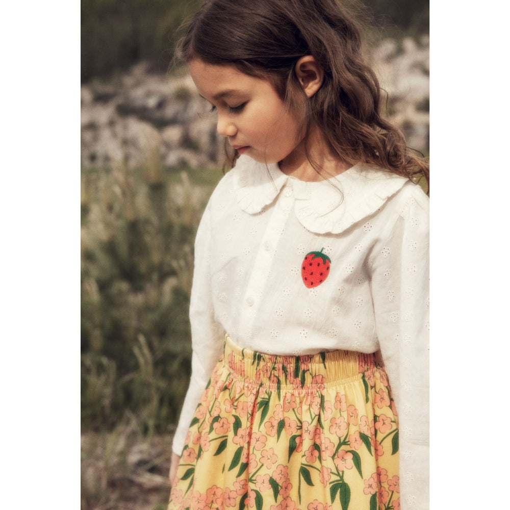 Køb Mini Rodini White Strawberry Emb Schiffli Bluse