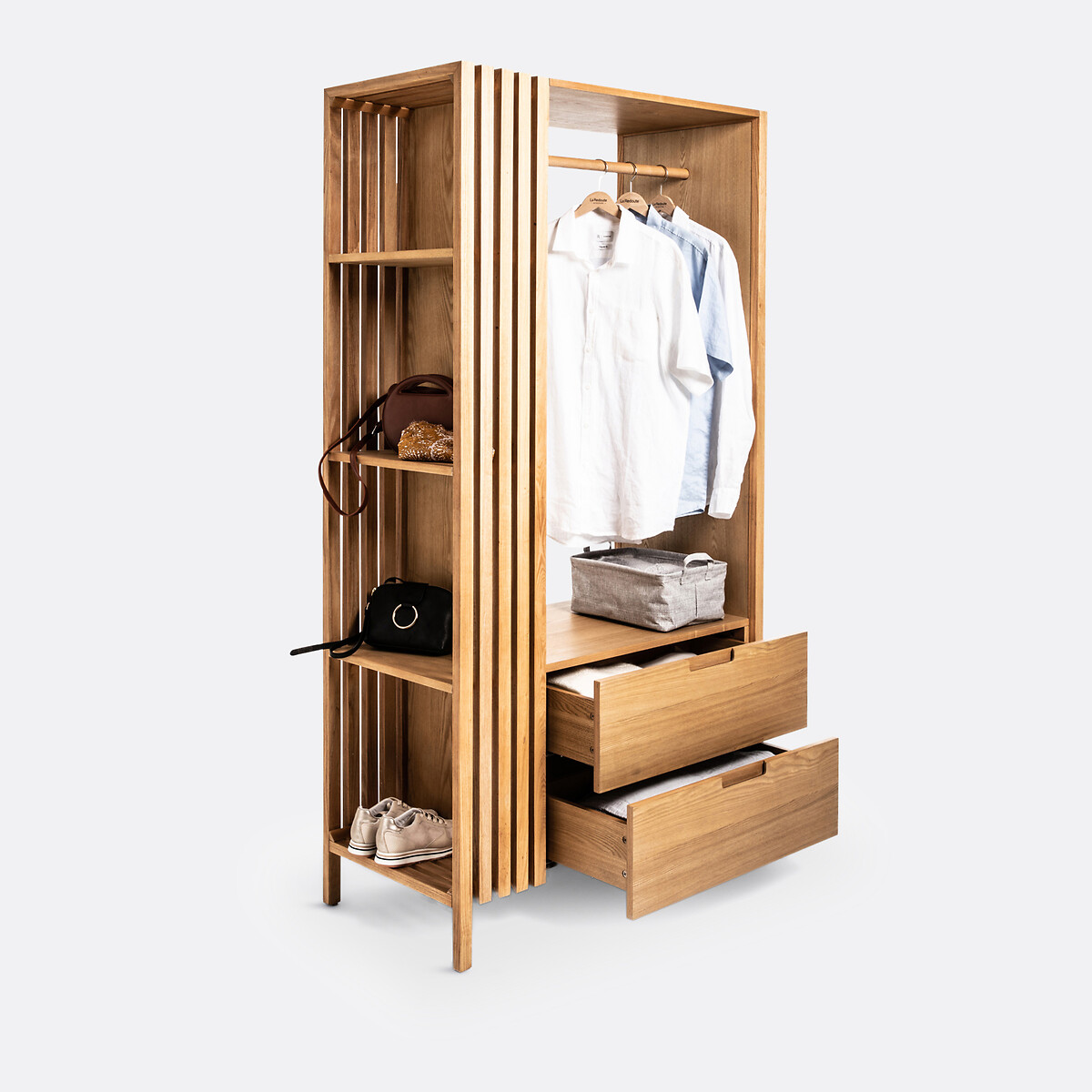 INTERIORES DO REDOUTE<br>Hangkast Theonie