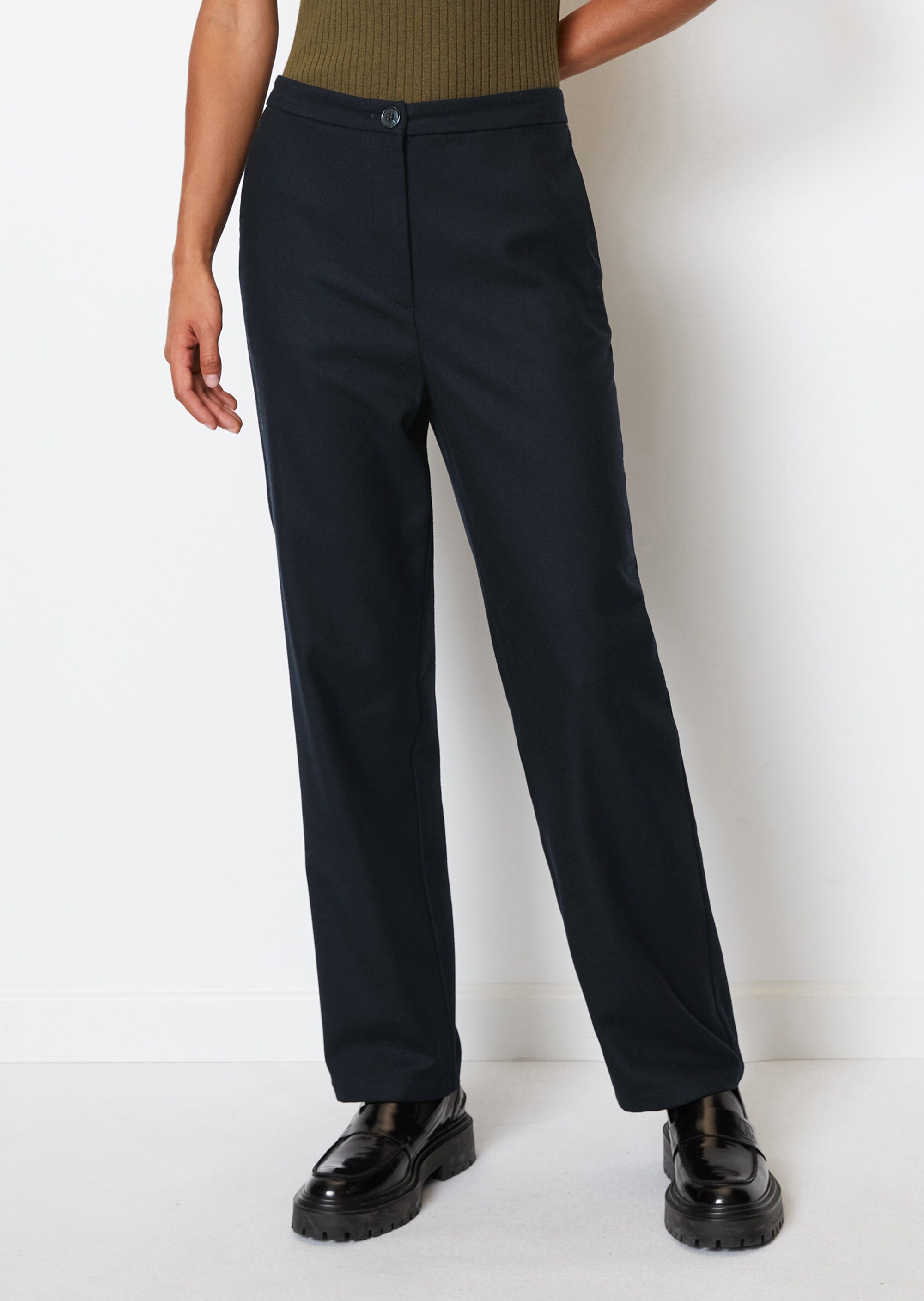 Gerade Hose cropped aus Schurwolle-Mix von Manteco
