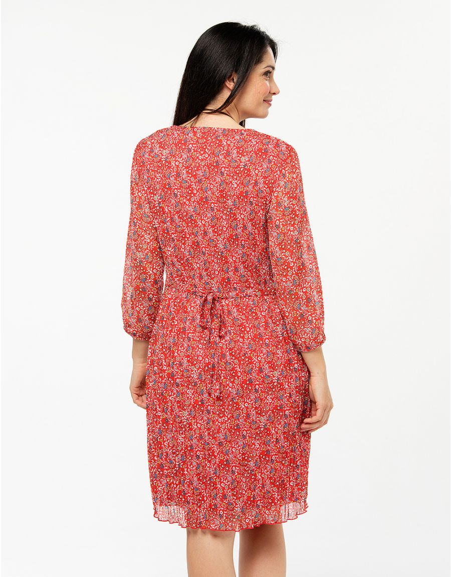 Robe rouge fin plissé