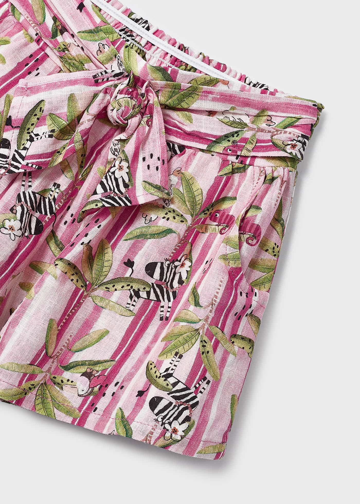 Conjunto de duas peças com shorts estampados para meninas