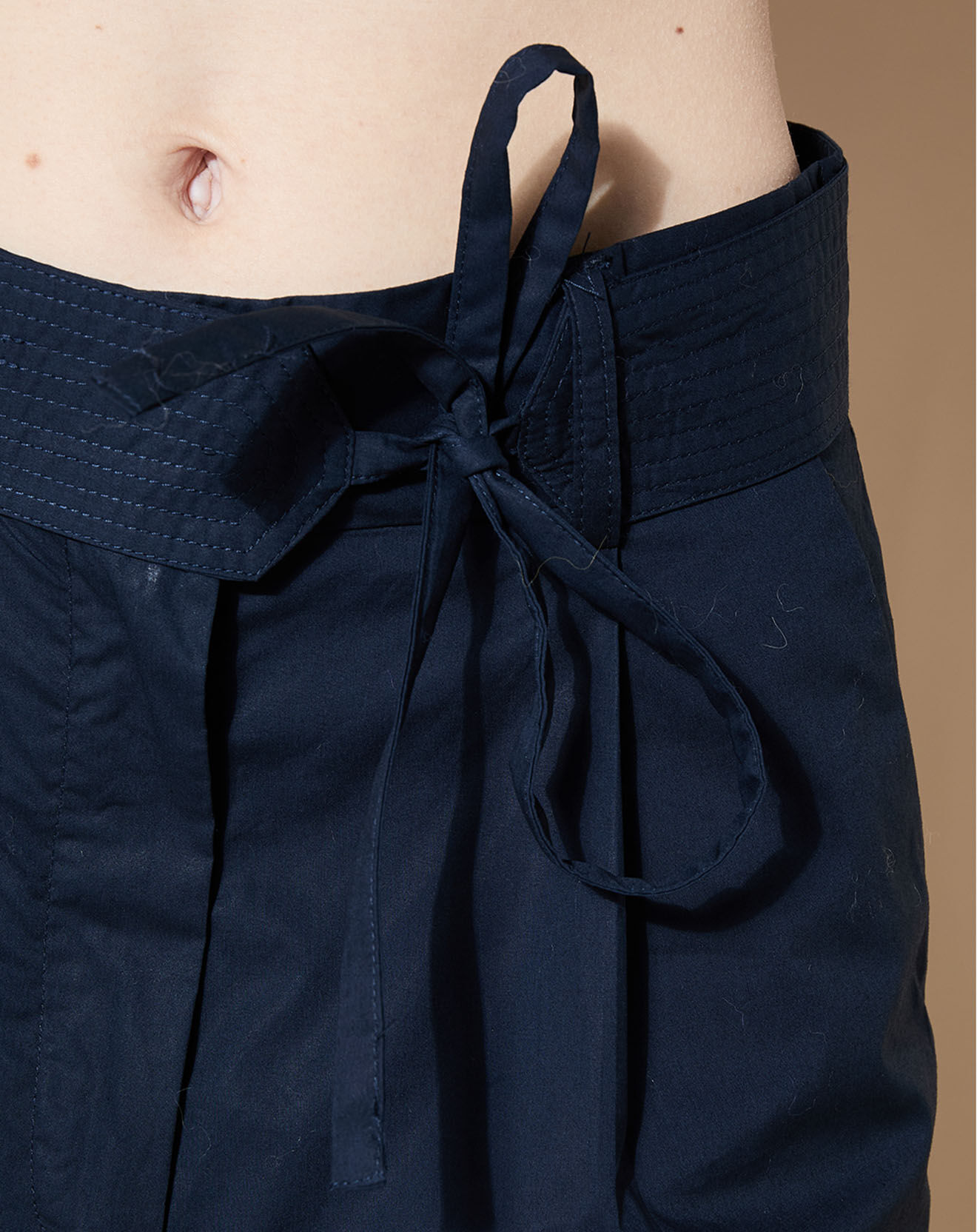 Galeries Lafayette Pantalon paperbag en Coton Gregoria bleu marine