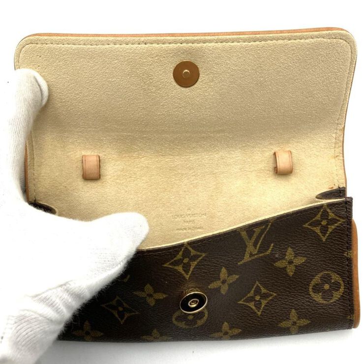 Louis Vuitton Vintage Louis Vuitton Clutch Brown