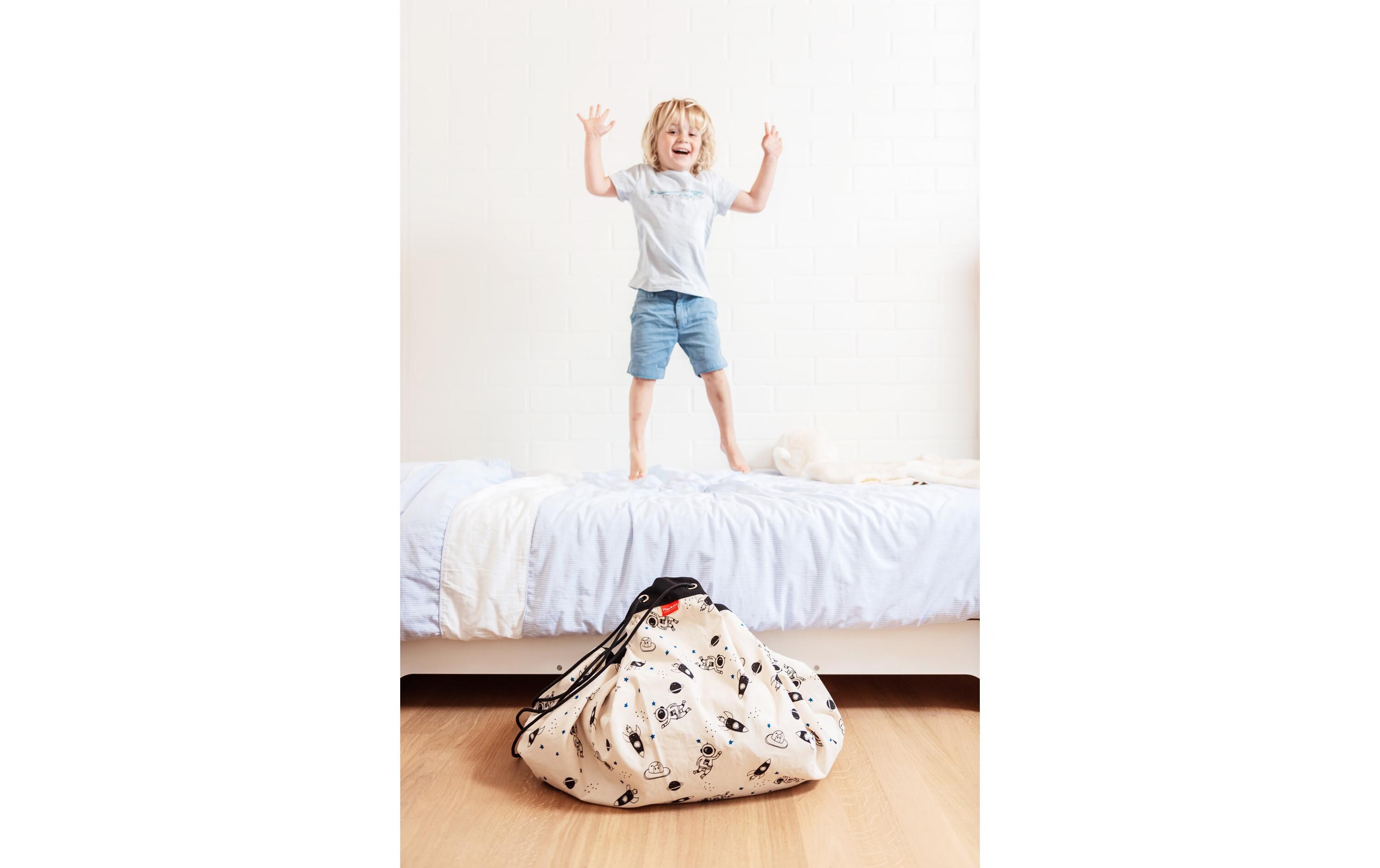 Spielzeugtasche Play & Go Space-Glow in the dark2-in-1-Funktion: Aufbewahrungssack und Spielmatte