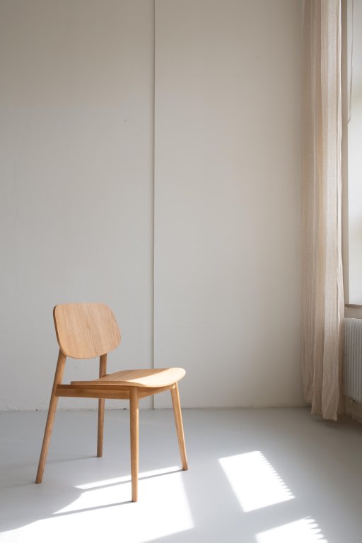 Studio Zondag Baas eetkamerstoel zwart gebeitst