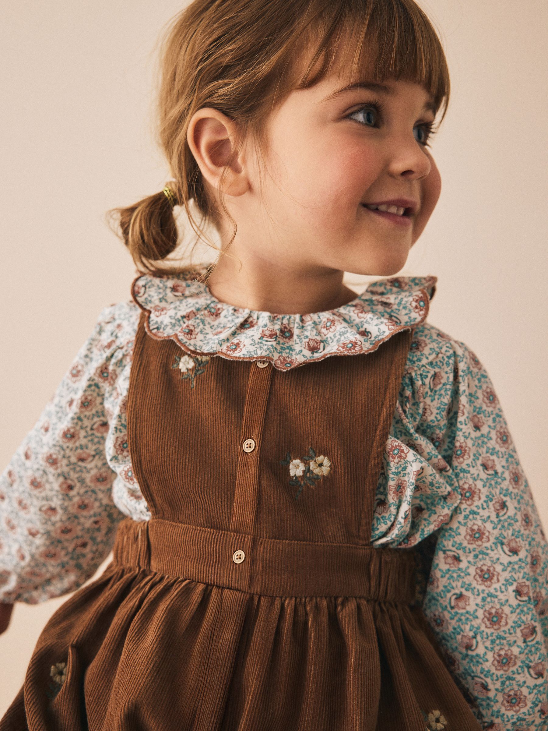 Chocoladebruin - Set van corduroy tuinbroek en blouse (3mnd -7jr)