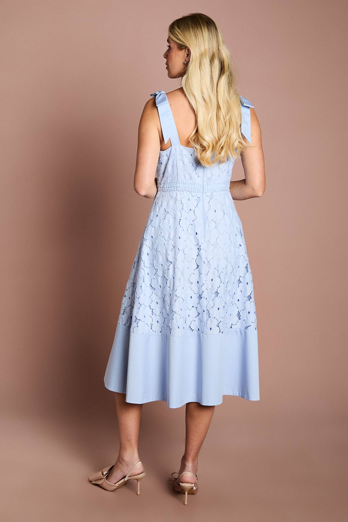 Coast Robe Midi En Dentelle Florale Avec Nœuds Aux Épaules Petite