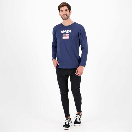 Camiseta com a bandeira da NASA