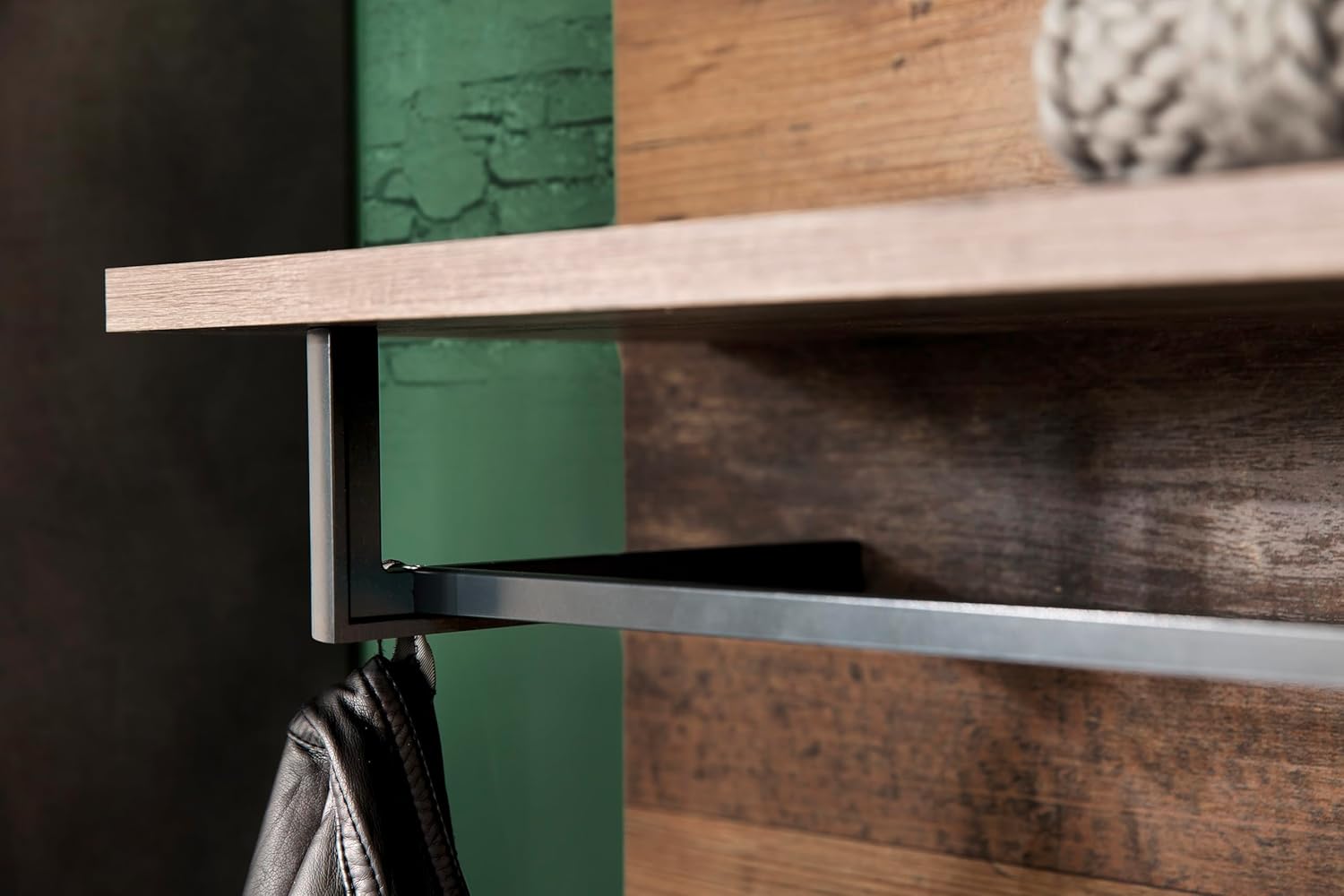 trendteam smart living - Indy - Garderobenkombination - Eiche/Grau - Garderobenschrank, Sitzbank, Paneel, Schuhschrank, Spiegel - (BxHxT) 265 x 192 x 37 cm - antikfarbene Griffe