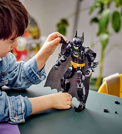LEGO? Batman - Byg Sølv-figur af Batman 76259 - 275 Dele