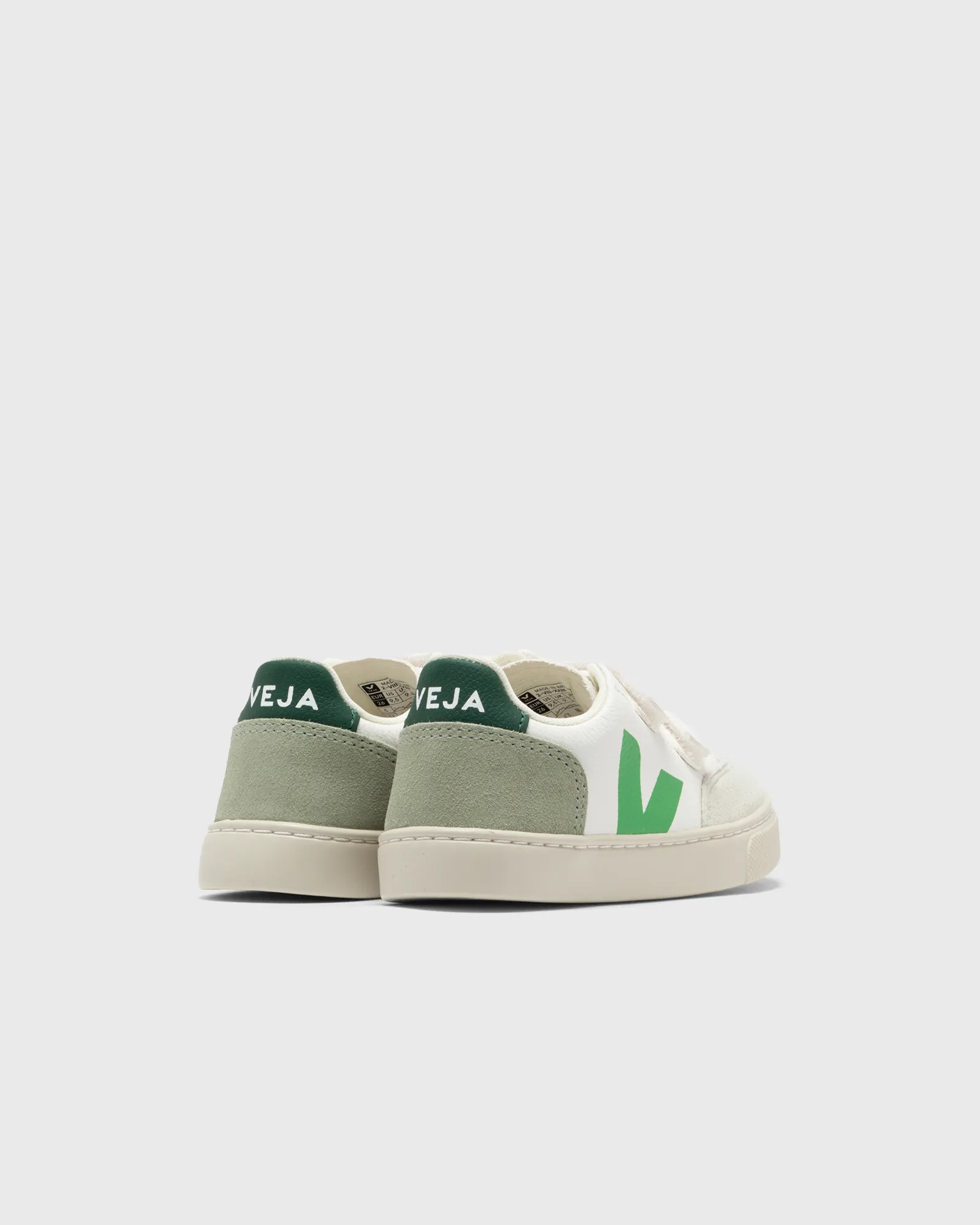 Veja SMALL V-12 CHFREE