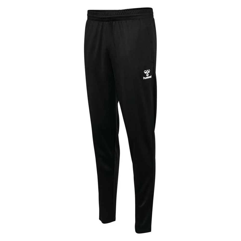 Conjunto esportivo com o logotipo da Hummel