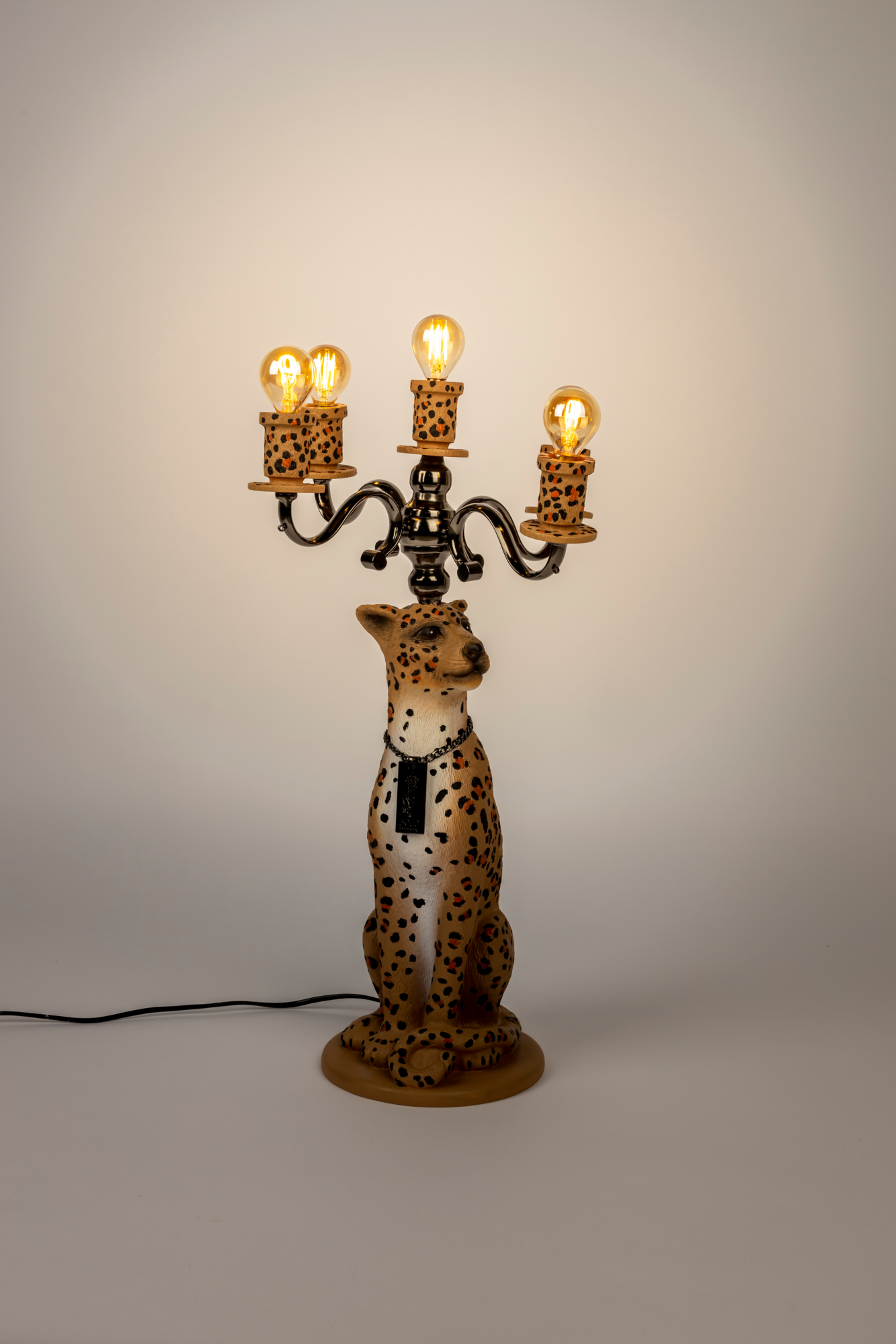 Bold Monkey vloerlamp Proudly Crowned Panther Bold Monkey Proudly Crowned Panther Vloerlamp Gestipt
