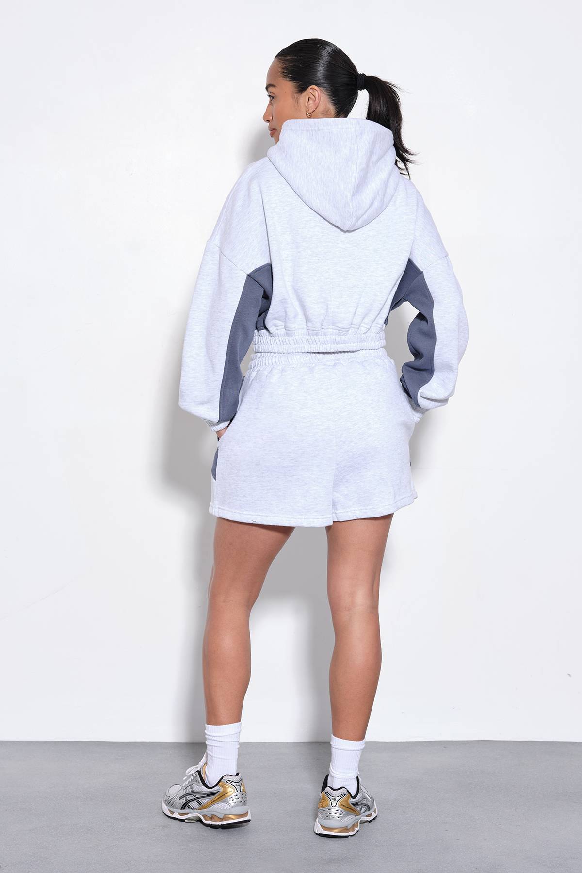boohoo Ensemble De Jogging Court À Casynthétiqueche Zippé Avec Panneaux Contrastés