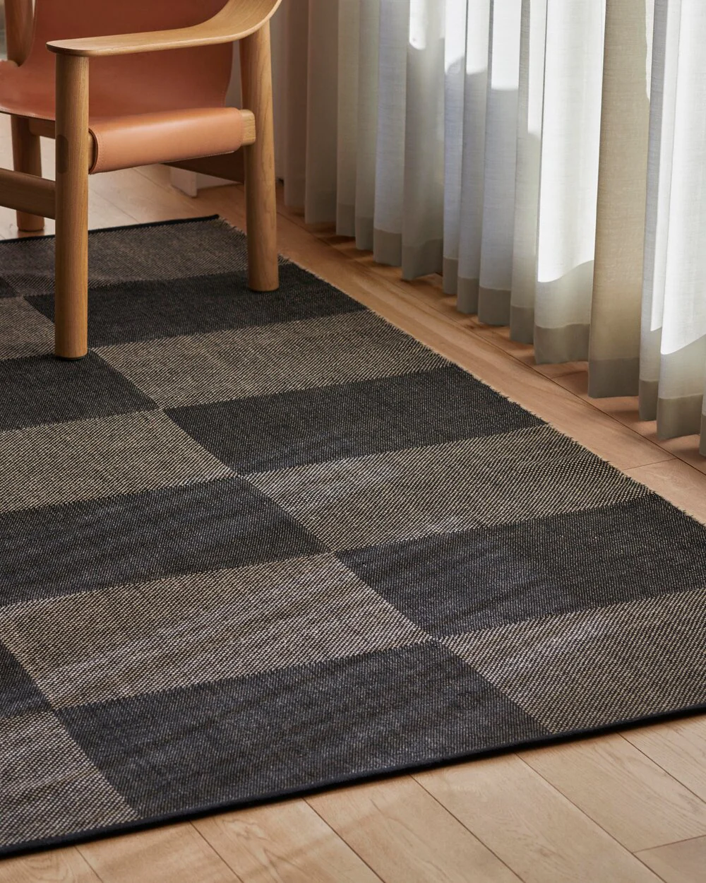 HAY  Check gulvtæppe, Black L Check - 200x300 cm.