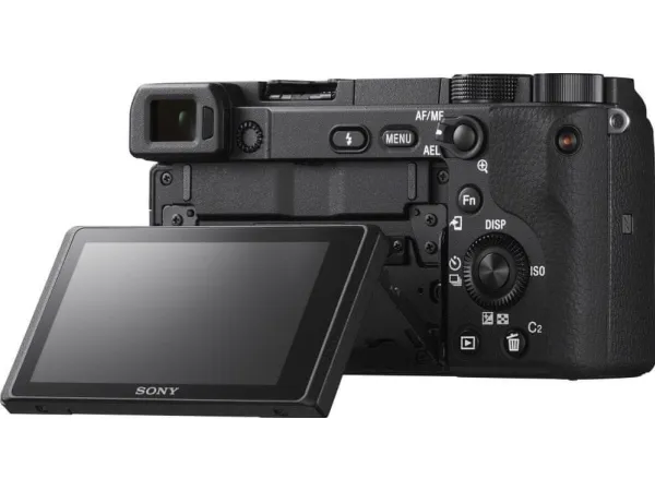 Sony a6400 ILCE-6400M - Digitalkamera - spejlløst - 24.2 MP - APS-C - 4K / 30 fps - 7.5x optisk zoom E 18-135 mm OSS-objektiv - Wi-Fi, NFC, Bluetooth - sort