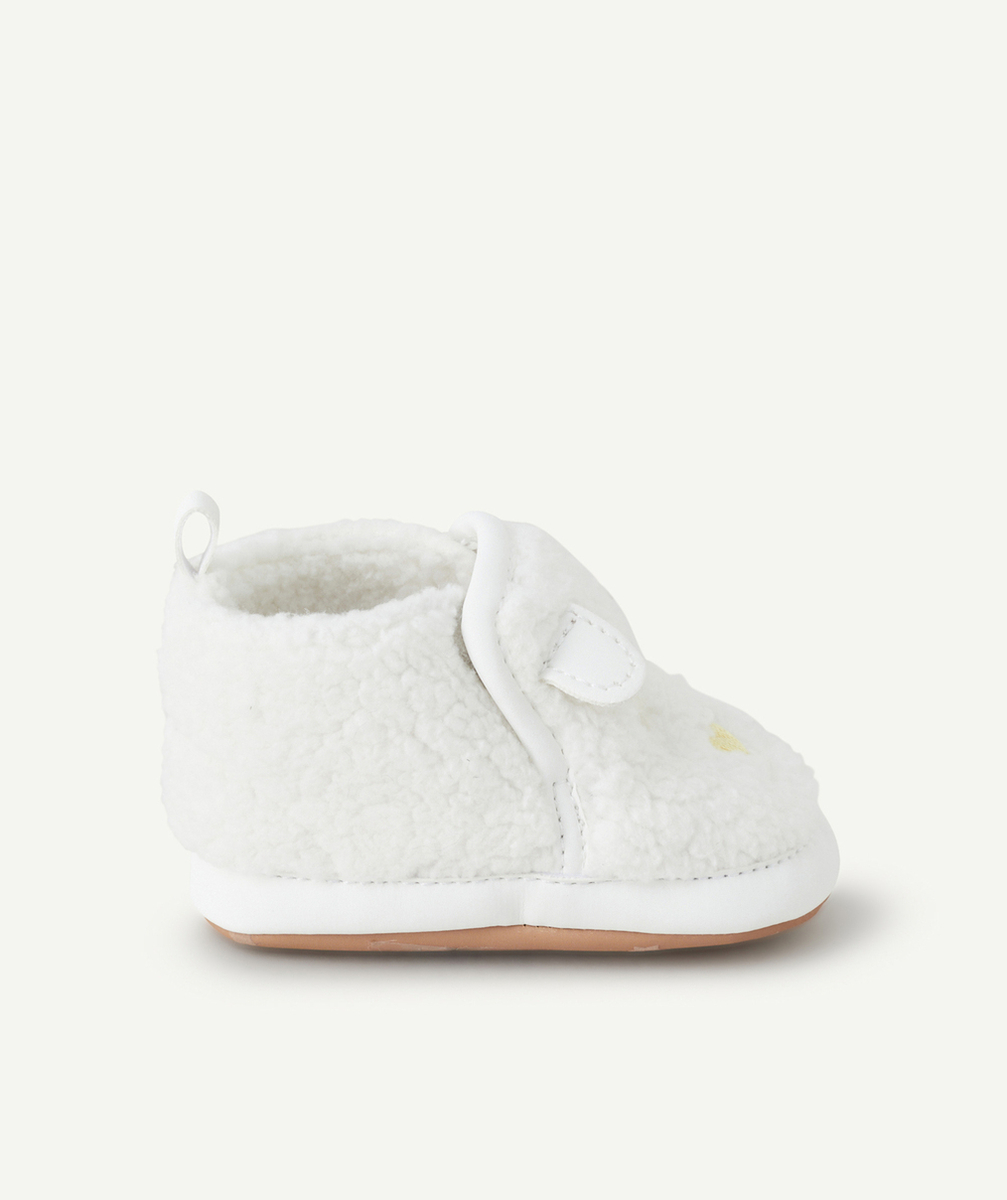 CHAUSSONS BÉBÉ FILLE EN SHERPA BLANC AVEC MOTIFS BRODÉS