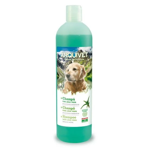 Shampoo natural calmante e cicatrizante para cães com aroma de aloe vera.