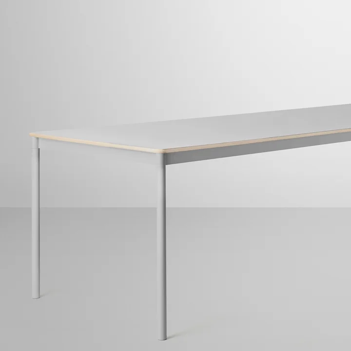 Muuto - Base Table 190 x 85 cm, schwarz / Eichenplatte / Sperrholzkante