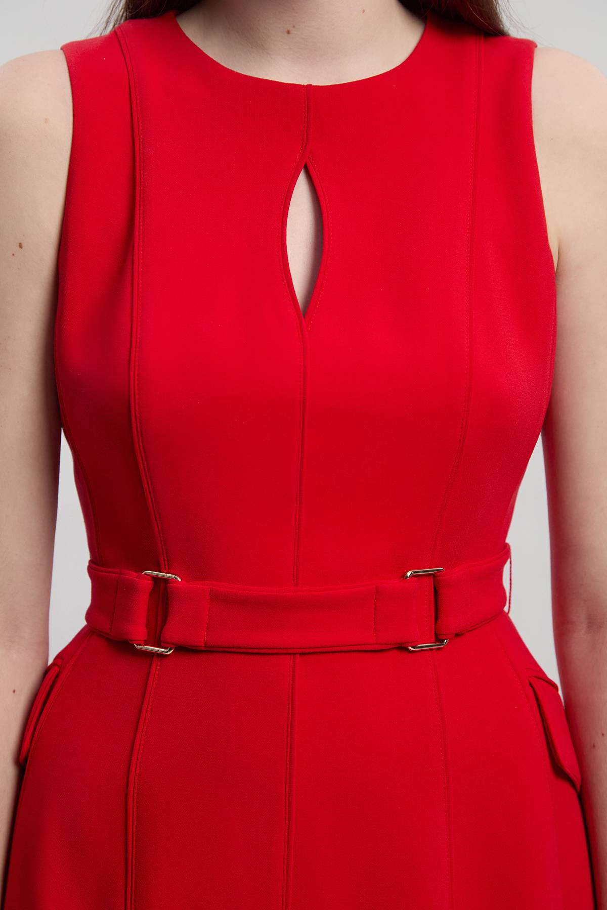 KarenMillen Robe Mi-Longue Évasée à Ceinture et Coutures Ajustées en Stretch Compact Petite Taille