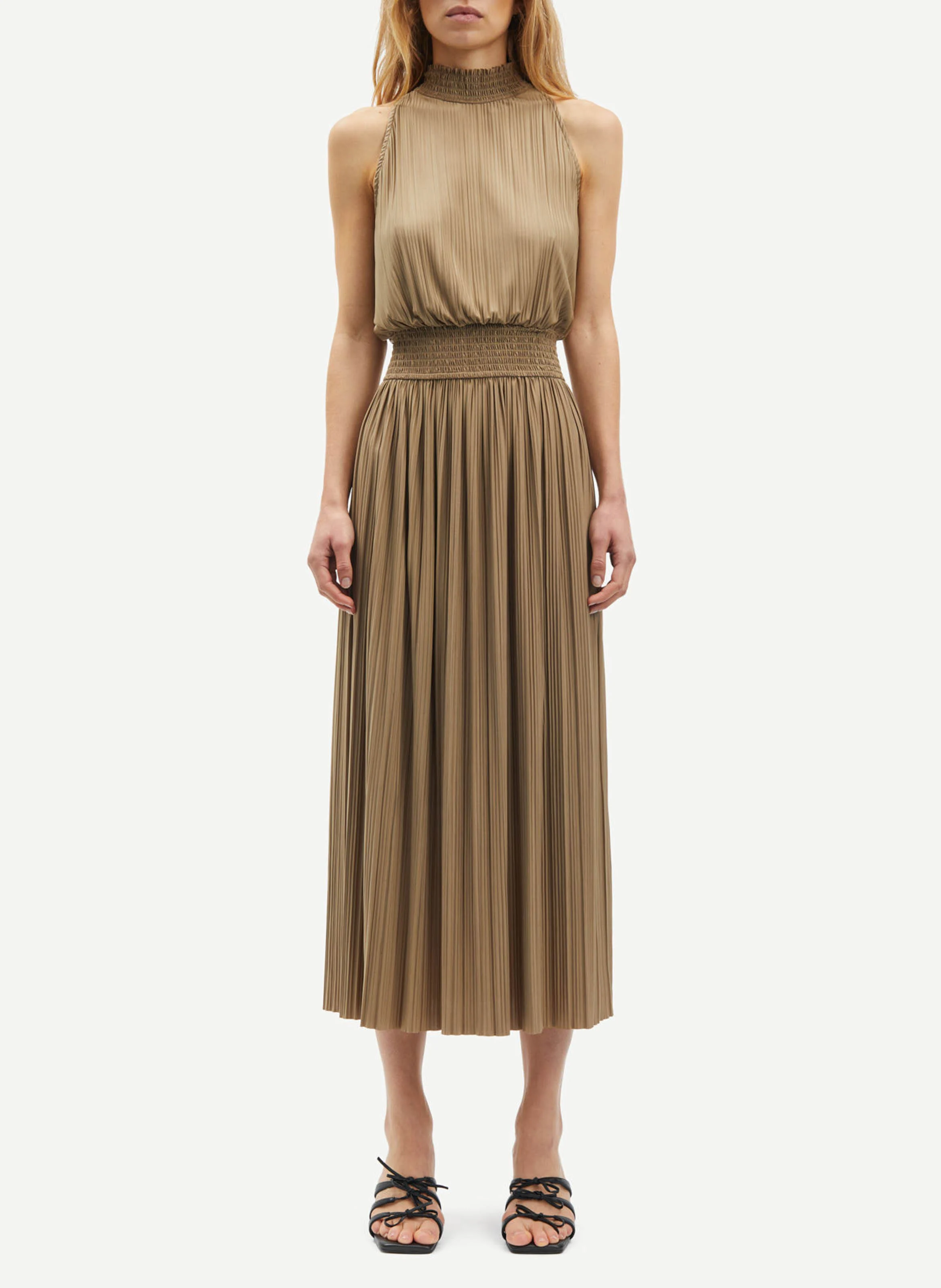UMA - Robe longue droite plissée à encolure montante | Vert