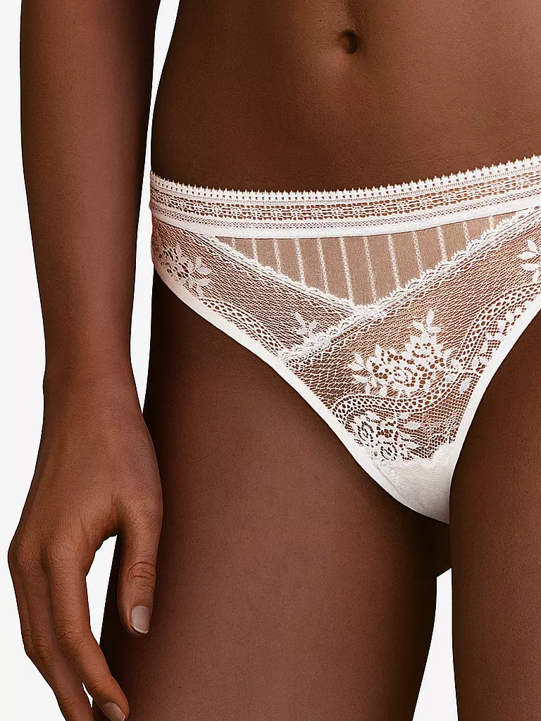 PASSIONATA String Maddie weiss